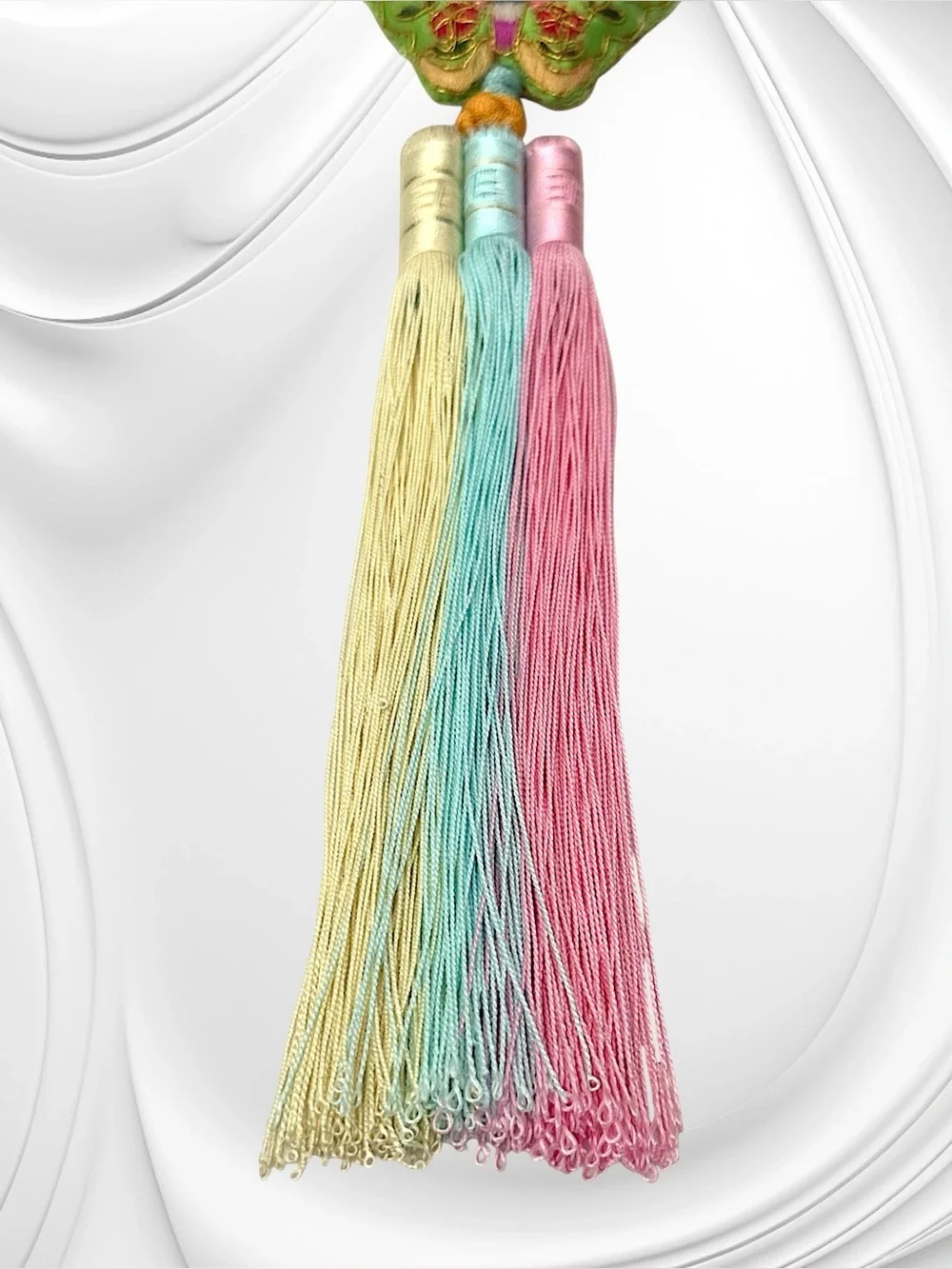 Silk Korean Norigae Tassel - Picture 3 of 4
